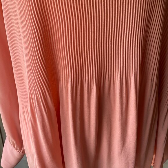 Simply Vera Wang Rosette Pink Pleated Chiffon Split Neck Peplum Blouse XL - Picture 10 of 12